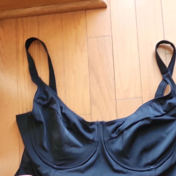 ASOS Design Elegant Black Apparel - Picture 6 of 6